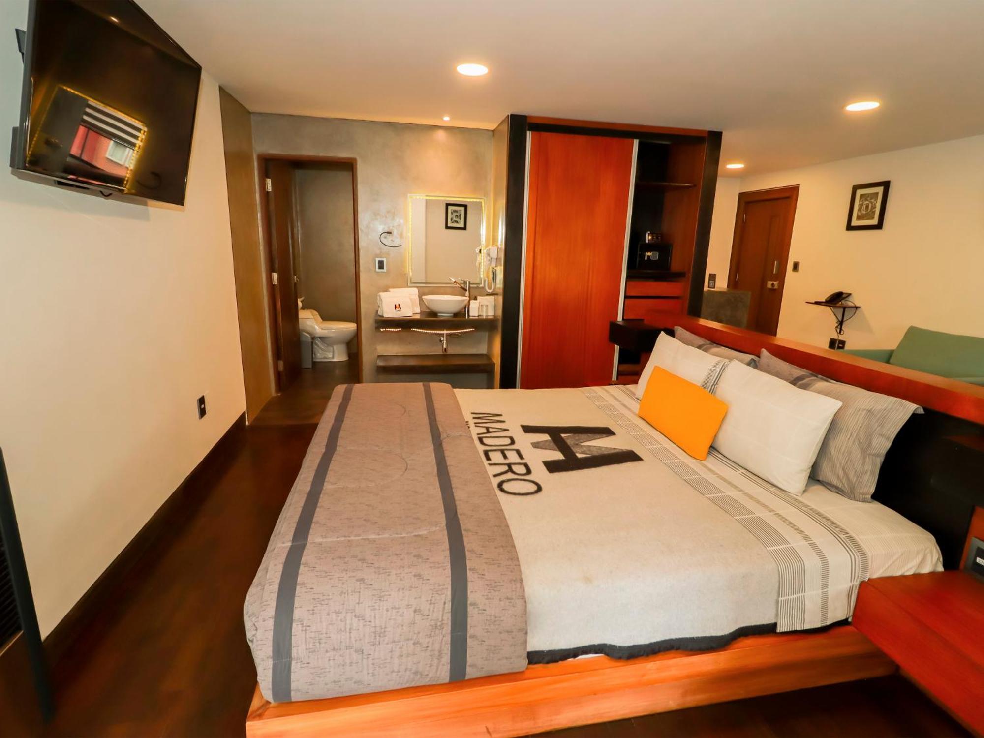 Madero Hotel & Suites 라파스 외부 사진
